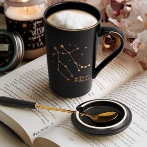 NIB Gemini Black Cup with Lid and Spoon in Gift Box